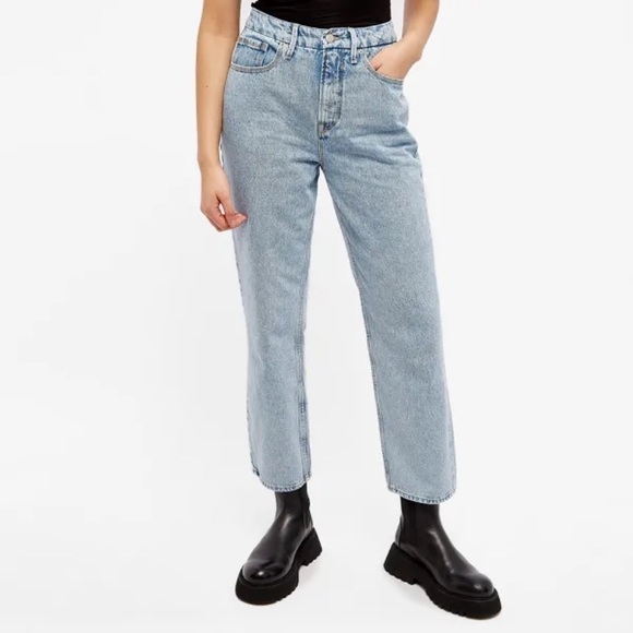 Good American 90s Duster High Rise Crop Straight Jeans - Picture 2 of 7